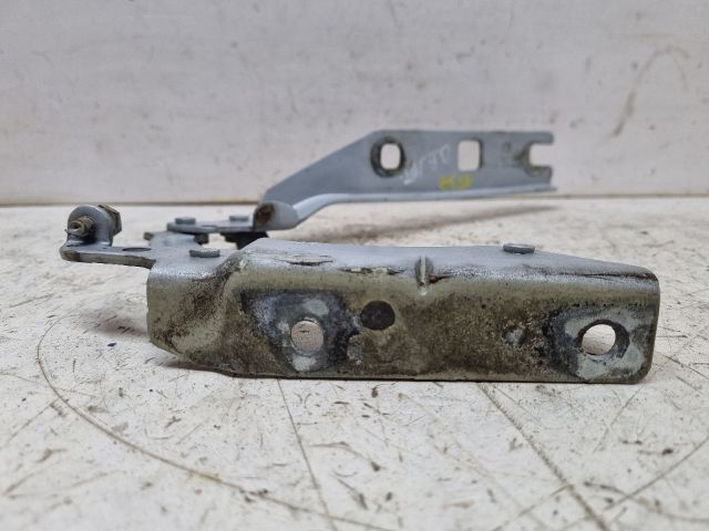 bontott VW GOLF V Motorháztető Bal Zsanér