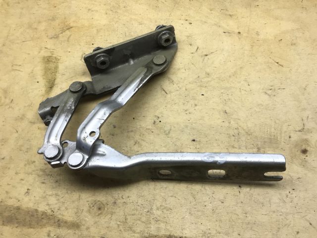 bontott VW GOLF V Motorháztető Bal Zsanér