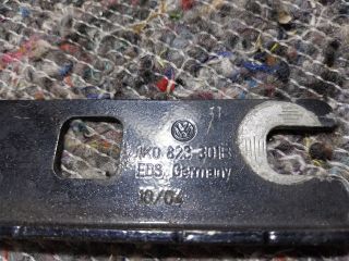 bontott VW GOLF V Motorháztető Bal Zsanér