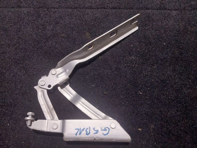 bontott VW GOLF V Motorháztető Bal Zsanér