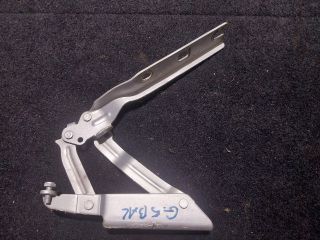 bontott VW GOLF V Motorháztető Bal Zsanér