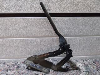 bontott VW GOLF V Motorháztető Bal Zsanér