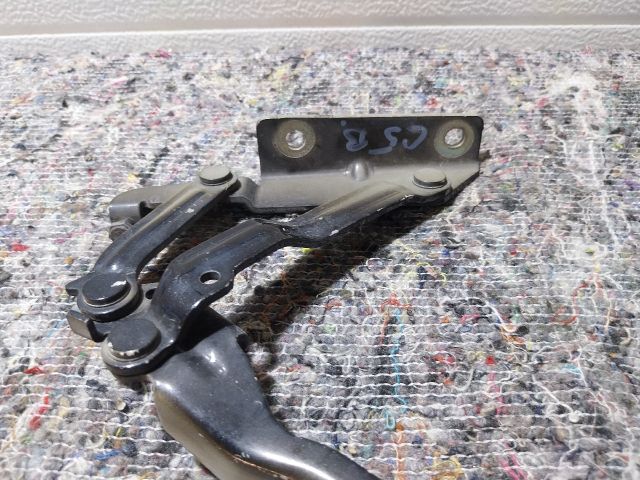 bontott VW GOLF V Motorháztető Bal Zsanér