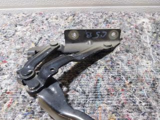 bontott VW GOLF V Motorháztető Bal Zsanér