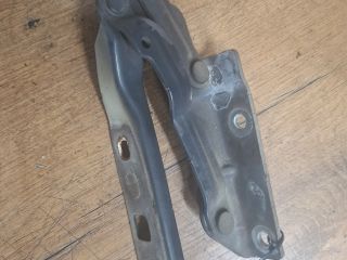 bontott VW GOLF V Motorháztető Bal Zsanér