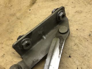 bontott VW GOLF V Motorháztető Bal Zsanér