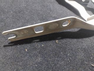 bontott VW GOLF V Motorháztető Bal Zsanér