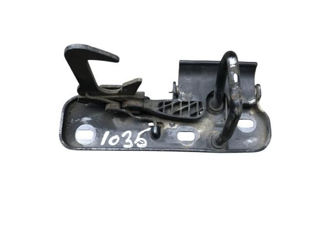 bontott VW GOLF V Motorháztető Biztonsági Kampó