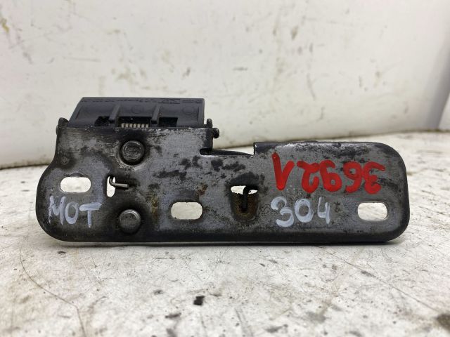 bontott VW GOLF V Motorháztető Biztonsági Kampó