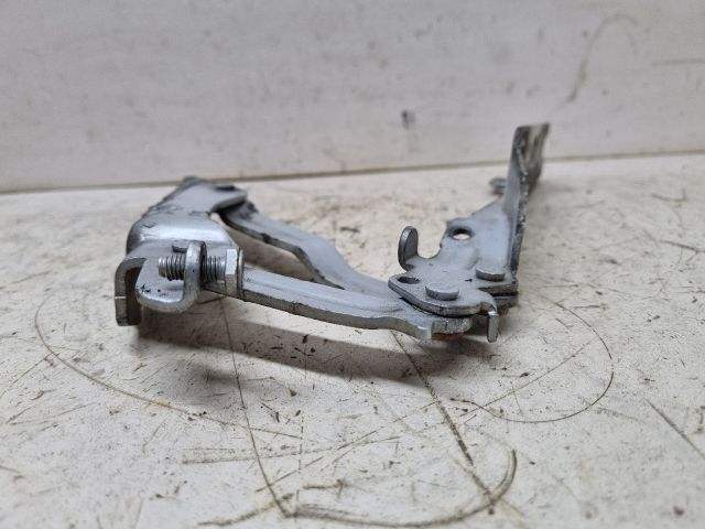 bontott VW GOLF V Motorháztető Jobb Zsanér