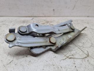 bontott VW GOLF V Motorháztető Jobb Zsanér