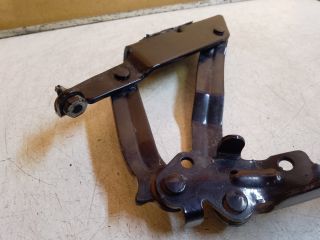 bontott VW GOLF V Motorháztető Jobb Zsanér