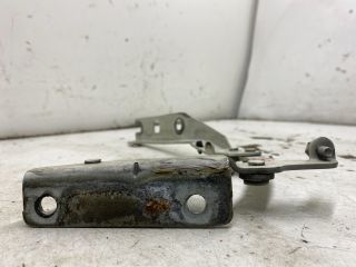 bontott VW GOLF V Motorháztető Jobb Zsanér