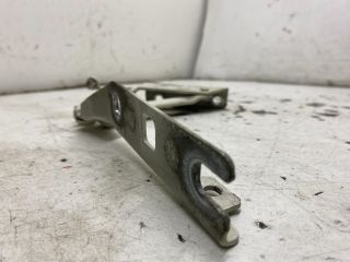 bontott VW GOLF V Motorháztető Jobb Zsanér