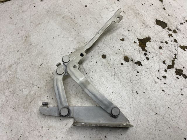 bontott VW GOLF V Motorháztető Jobb Zsanér