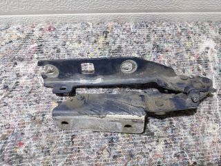 bontott VW GOLF V Motorháztető Jobb Zsanér