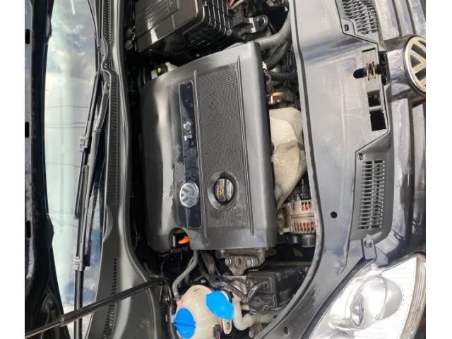 bontott VW GOLF V Motorháztető Nyitó Bowden