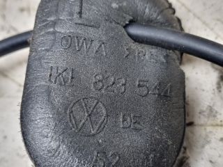 bontott VW GOLF V Motorháztető Nyitó Bowden