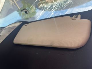 bontott VW GOLF V Motorháztető Nyitó Kar / Gomb