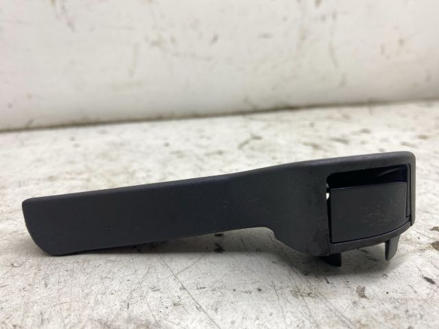 bontott VW GOLF V Motorháztető Nyitó Kar / Gomb