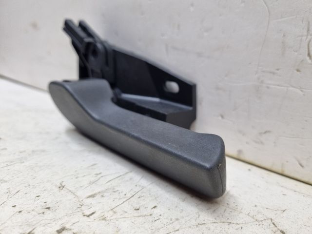 bontott VW GOLF V Motorháztető Nyitó Kar / Gomb