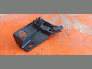 bontott VW GOLF V Motorháztető Nyitó Kar / Gomb