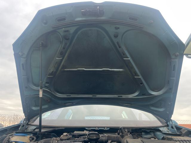 bontott VW GOLF V Motorháztető