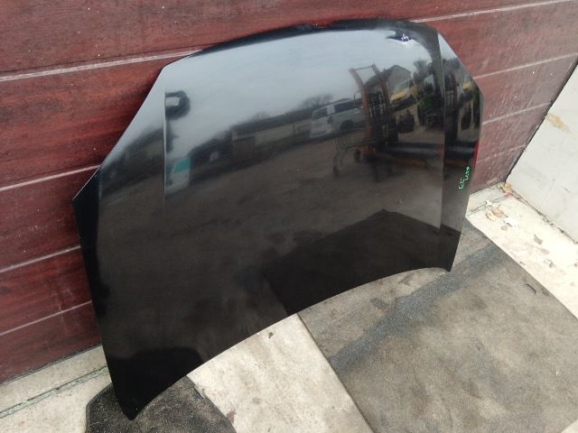 bontott VW GOLF V Motorháztető