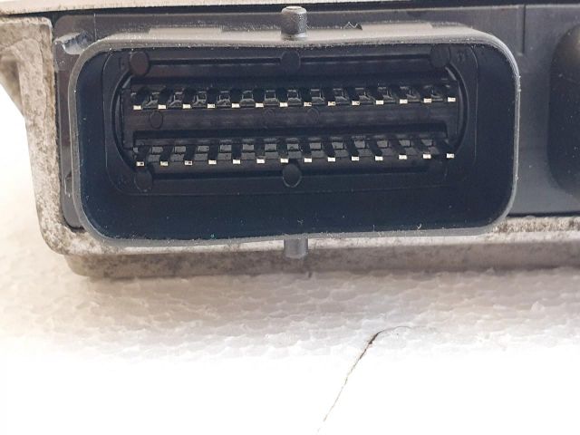 bontott VW GOLF V Motorvezérlő