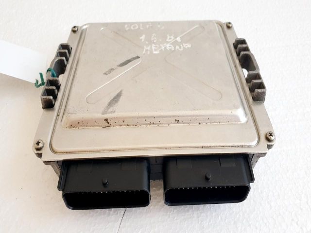 bontott VW GOLF V Motorvezérlő
