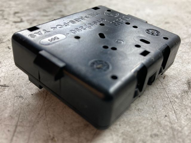 bontott VW GOLF V Multikormány Elektronika