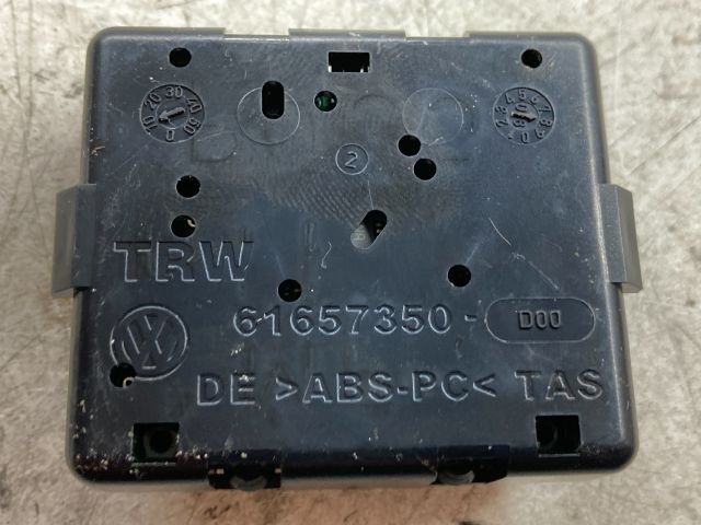 bontott VW GOLF V Multikormány Elektronika