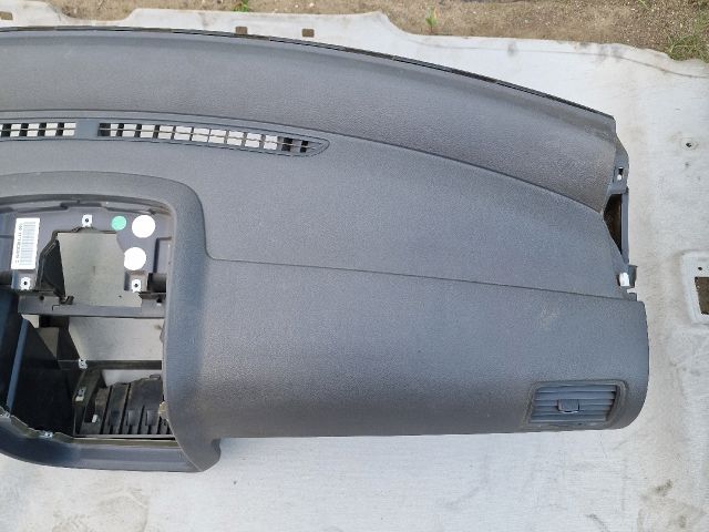 bontott VW GOLF V Műszerfal Héj