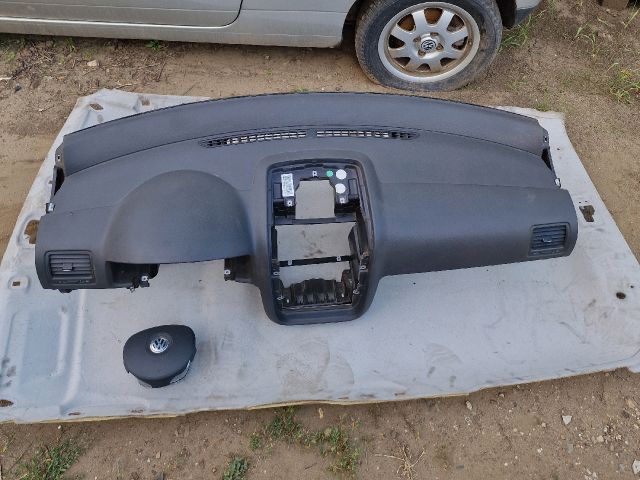 bontott VW GOLF V Műszerfal Héj