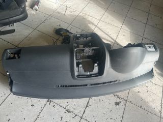 bontott VW GOLF V Műszerfal Héj