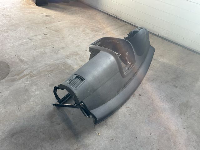 bontott VW GOLF V Műszerfal Héj