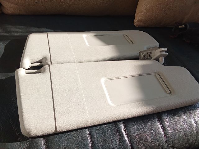 bontott VW GOLF V Napellenző Pár