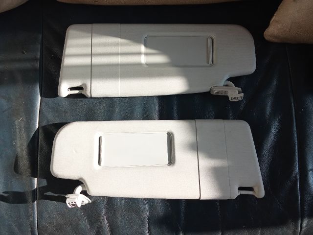 bontott VW GOLF V Napellenző Pár