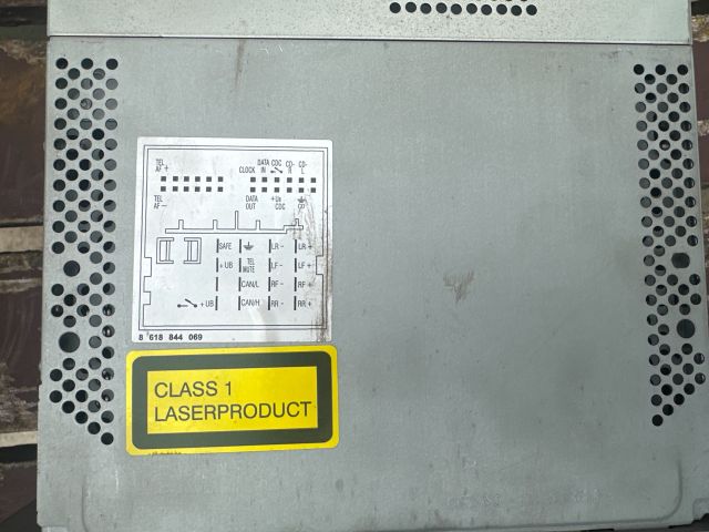 bontott VW GOLF V Navigációs Fejegység