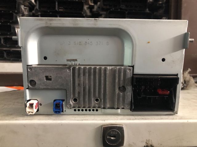 bontott VW GOLF V Navigációs Fejegység