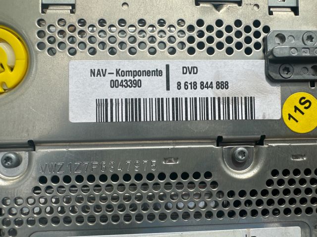 bontott VW GOLF V Navigációs Fejegység