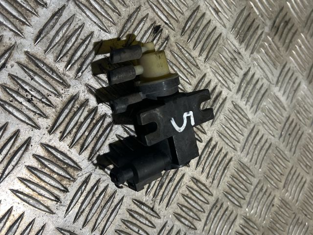 bontott VW GOLF V Nyomástartó Szelep