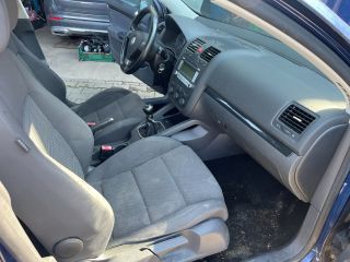 bontott VW GOLF V Nyomatéktartó Bak