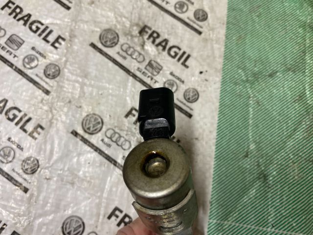 bontott VW GOLF V Okos Kerékszelep