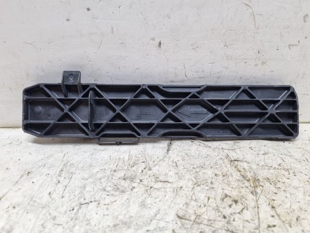 bontott VW GOLF V Pollenszűrő Fedél