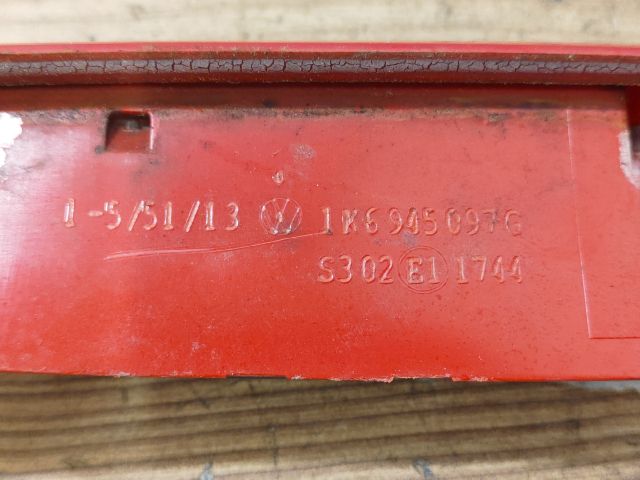 bontott VW GOLF V Pótféklámpa