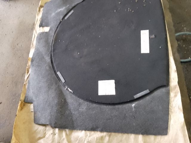 bontott VW GOLF V Pótkerék Takaró