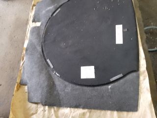 bontott VW GOLF V Pótkerék Takaró