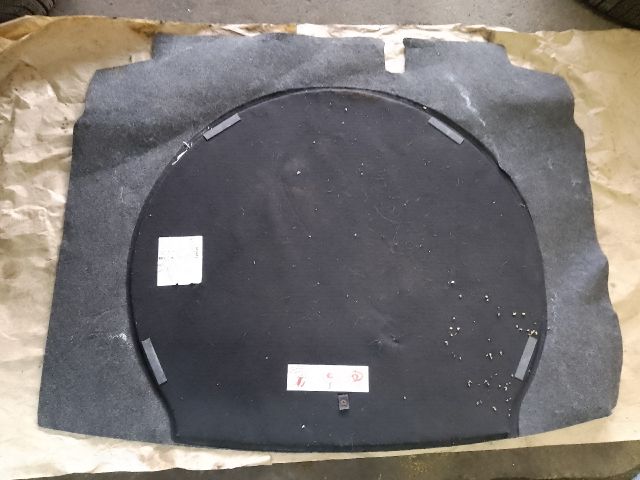 bontott VW GOLF V Pótkerék Takaró