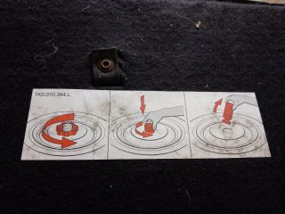 bontott VW GOLF V Pótkerék Takaró